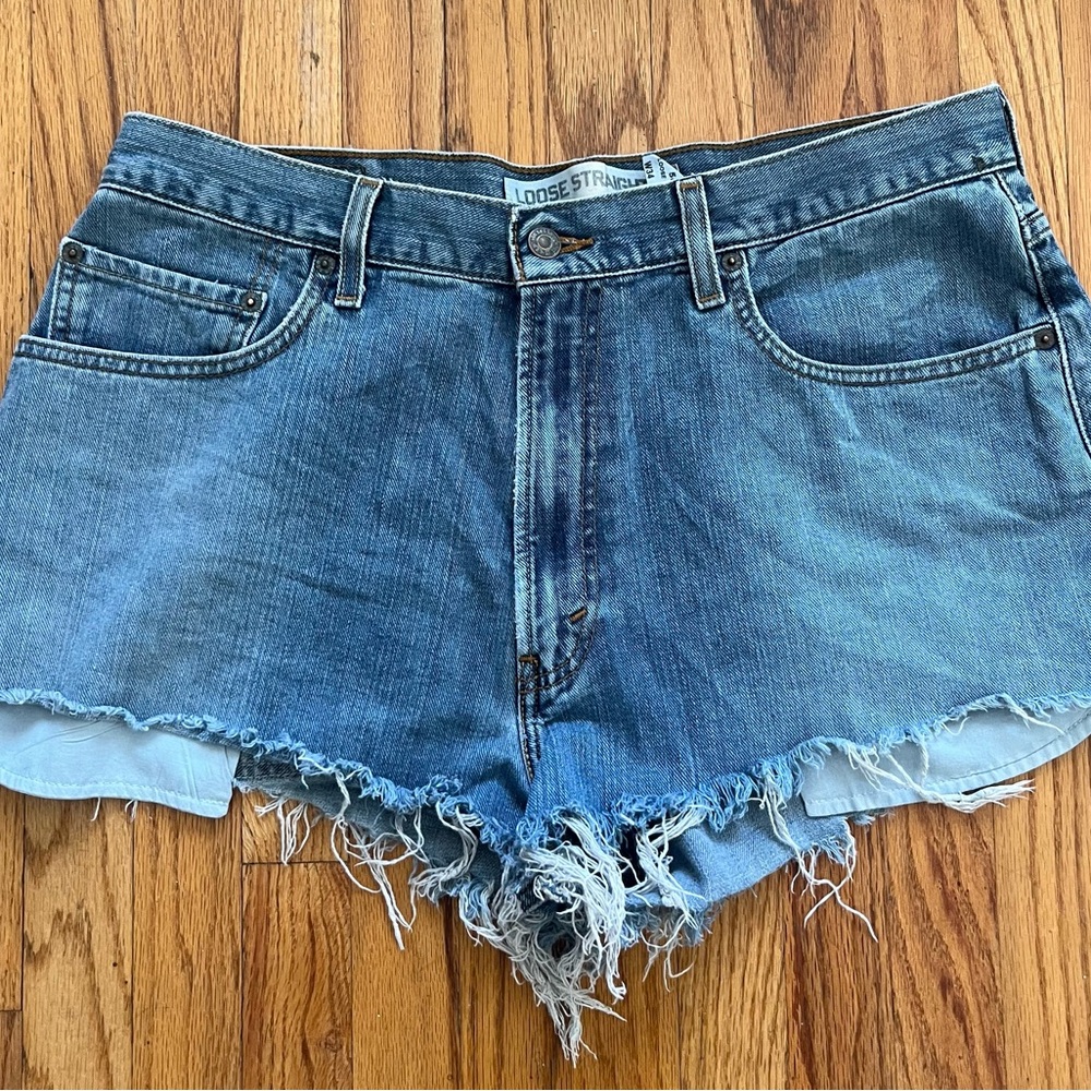W34 vintage y2k Levi's 569 loose straight cut off mini jean denim shorts (jorts)